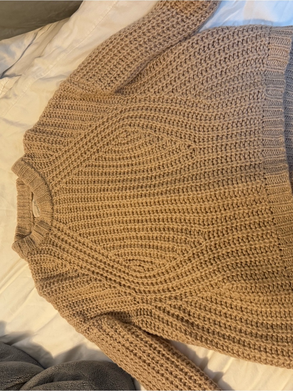 Universal Thread Chunky Crewneck Sweater in Taupe